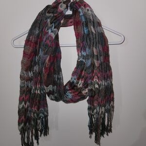 Elegant Multicolor Knit Scarf